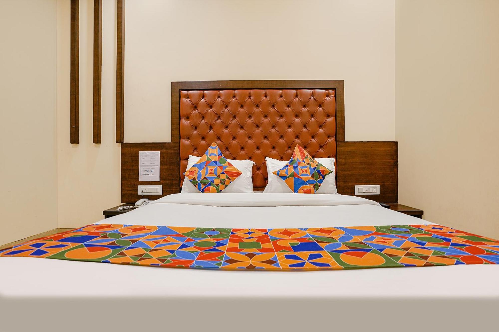 Fabhotel Vertigo Suites - Nr Bkc Мумбай Екстериор снимка