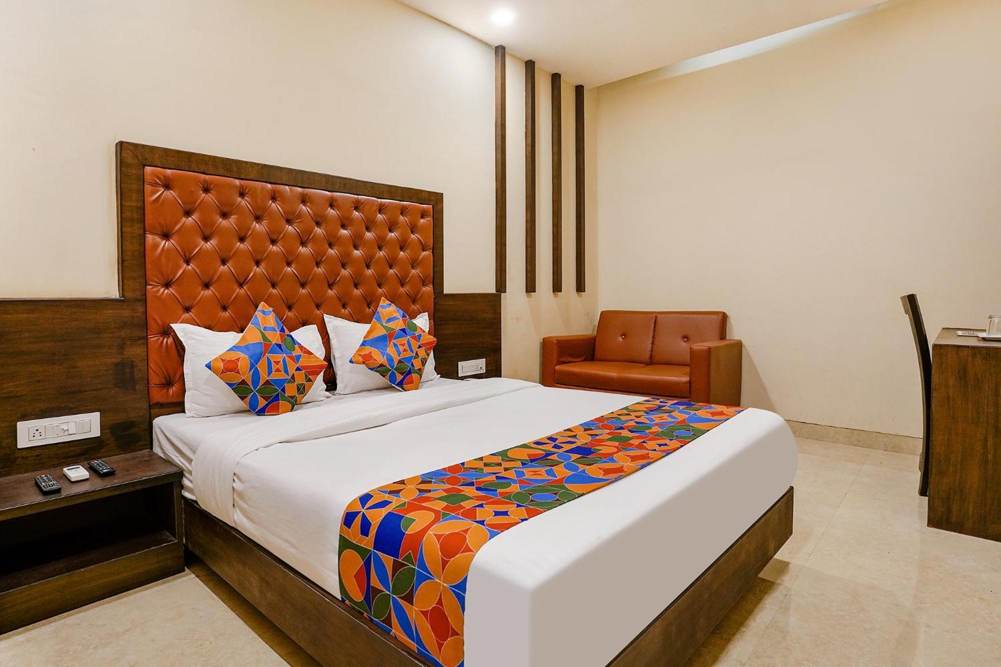 Fabhotel Vertigo Suites - Nr Bkc Мумбай Екстериор снимка