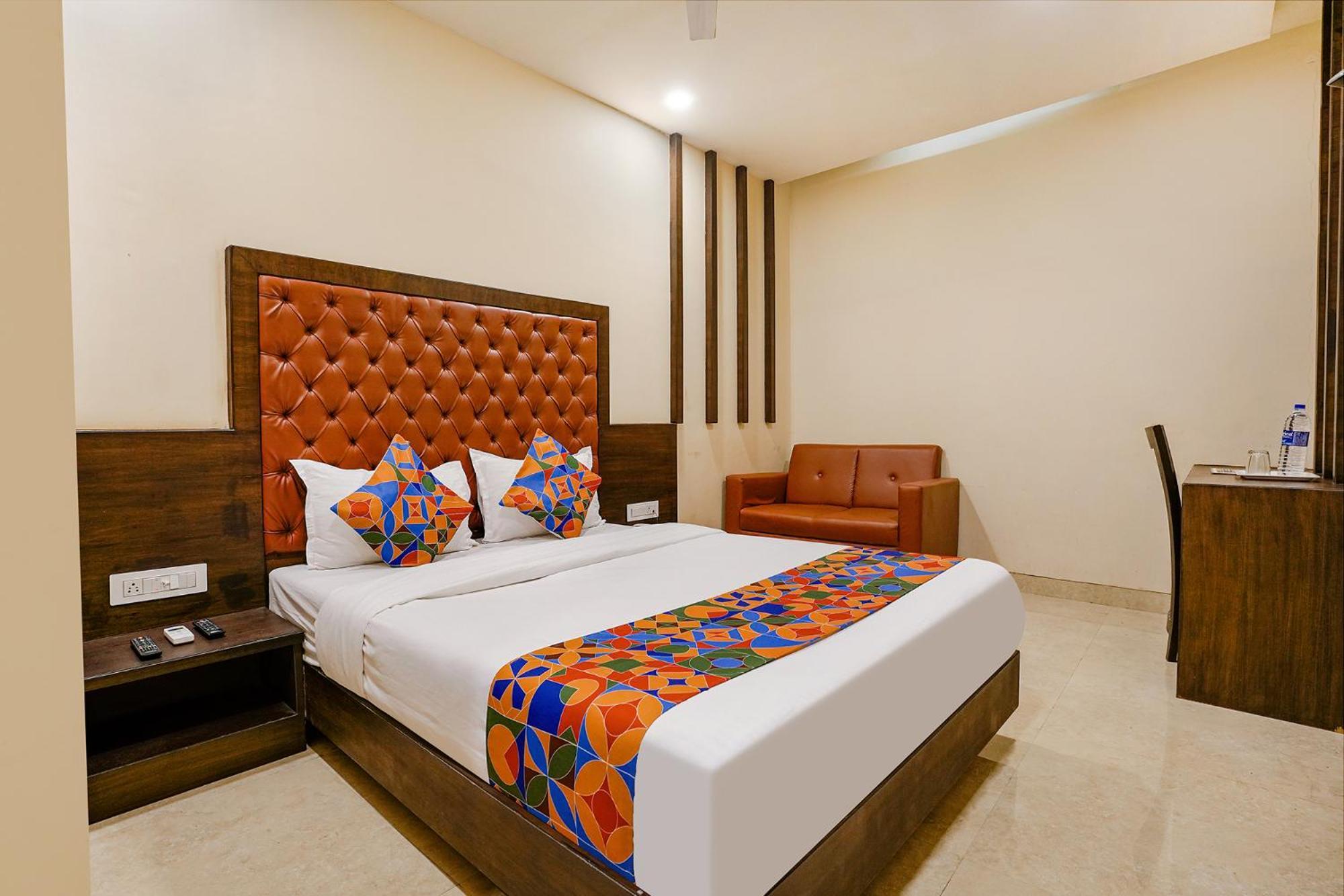 Fabhotel Vertigo Suites - Nr Bkc Мумбай Екстериор снимка