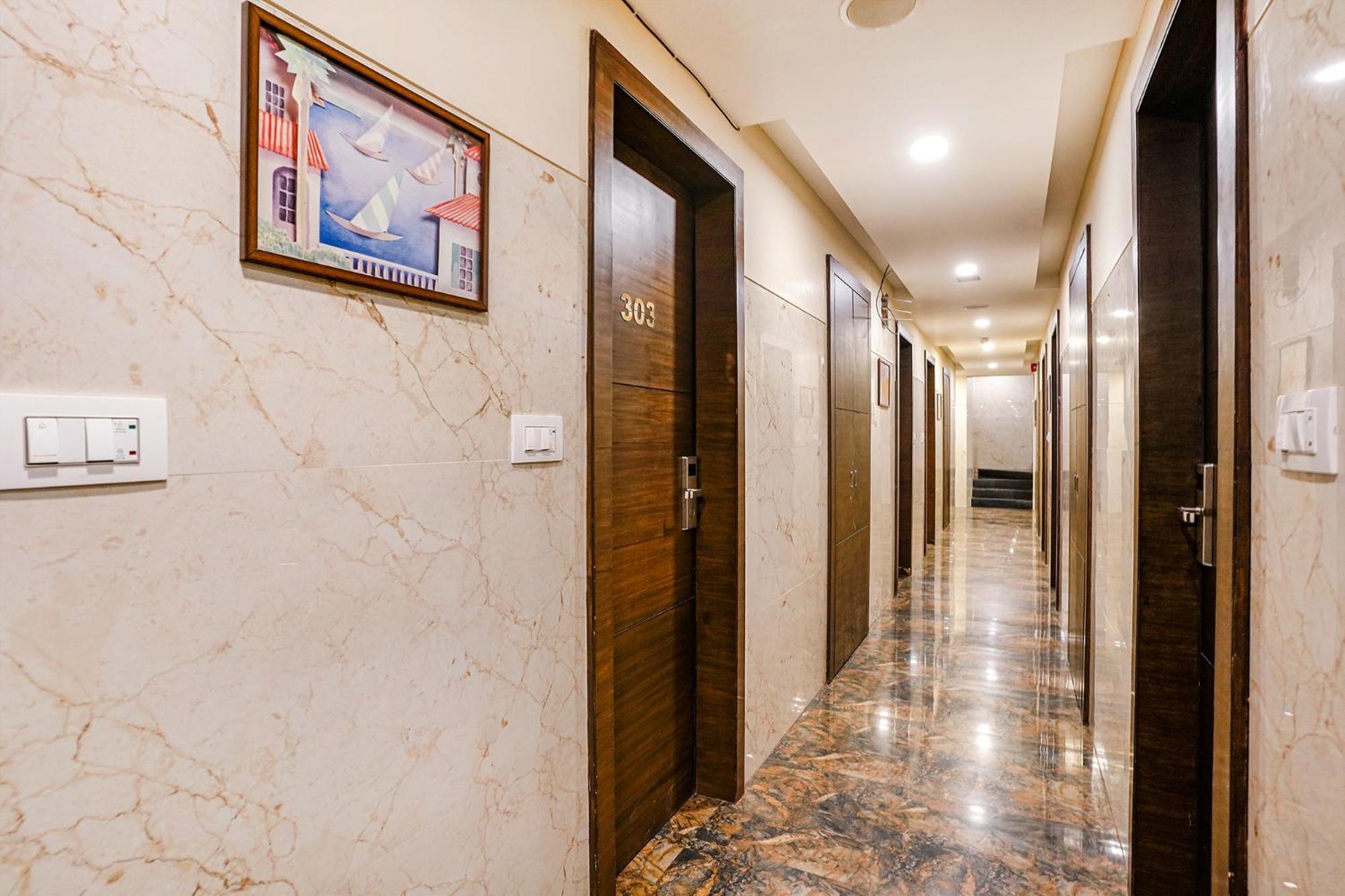 Fabhotel Vertigo Suites - Nr Bkc Мумбай Екстериор снимка